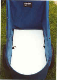 The cot seat has 'D' rings to attach a Body Harness